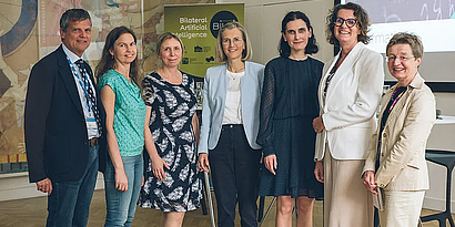 Group picture of Pioneering Women in CS