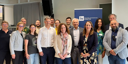 Members of the working group digitalisation of the industrynetwork carainthia smiling at the camera.